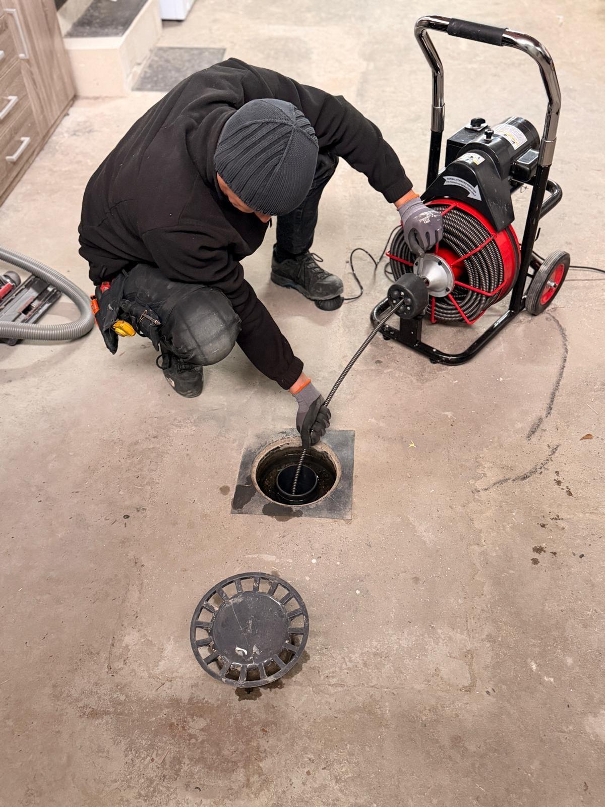 Débouchage d’une canalisation au furet électrique par Vaneco — Debouchage à Bech
